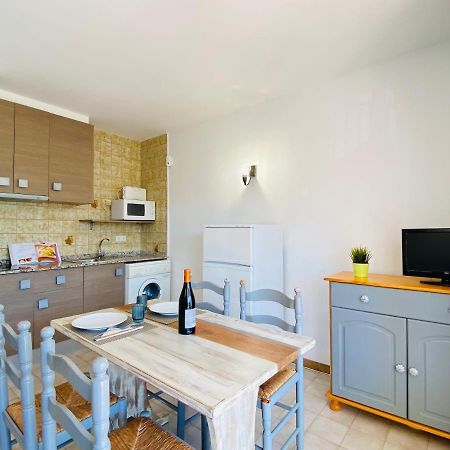Apartamentos Aquarium. روساس المظهر الخارجي الصورة