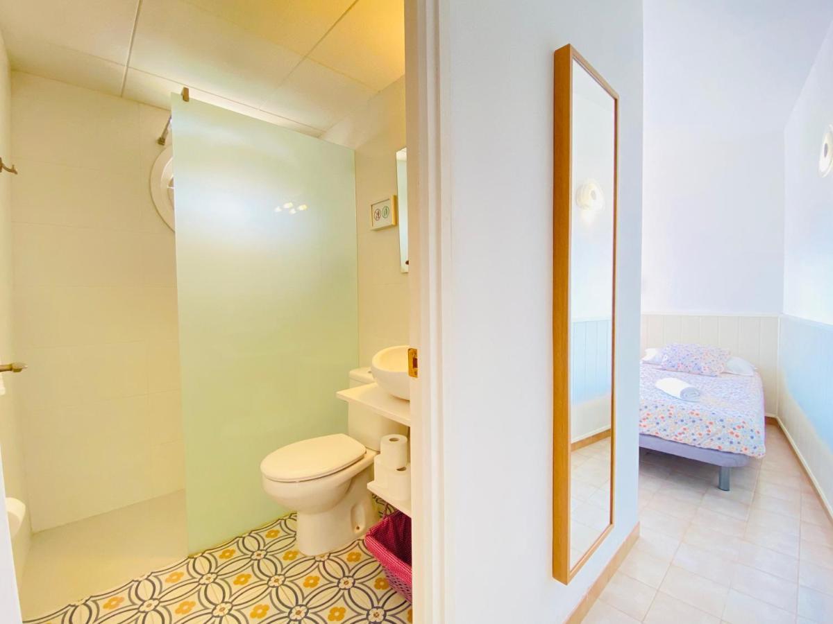 Apartamentos Aquarium. روساس المظهر الخارجي الصورة